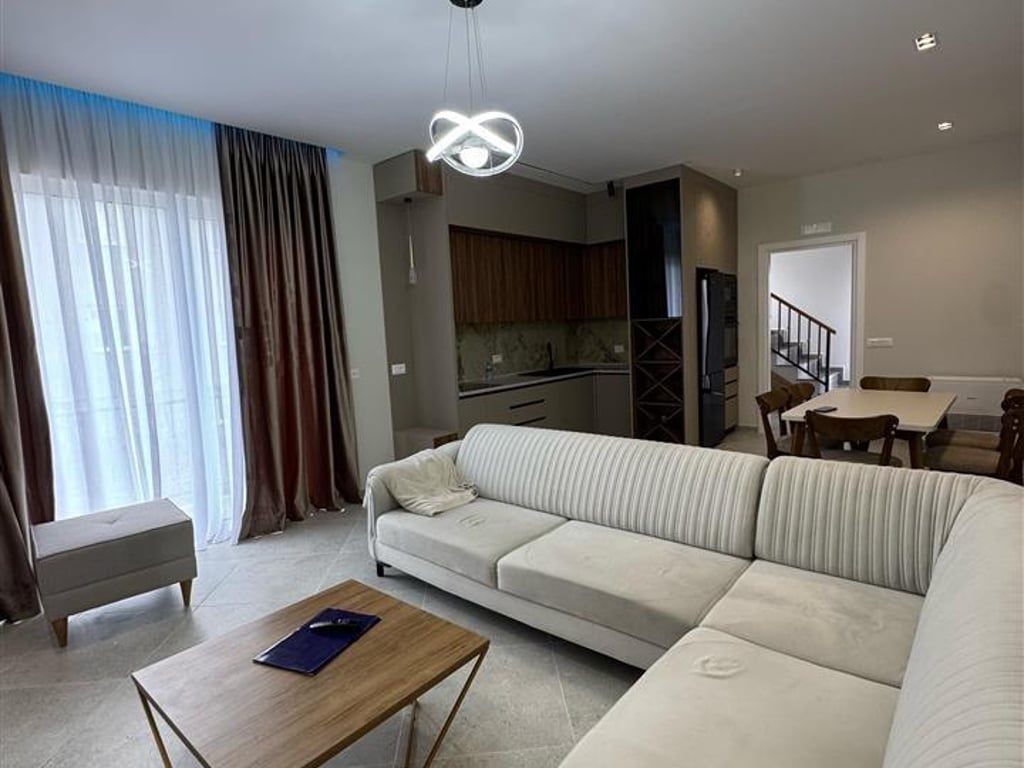 Villa a due piani presso Tegu