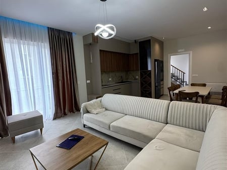 Vile 2-kateshe tek Tegu