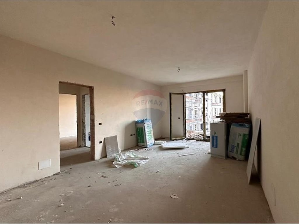 ESCLUSIVO, Appartamento 1 + 1 al Bulevardi i RI