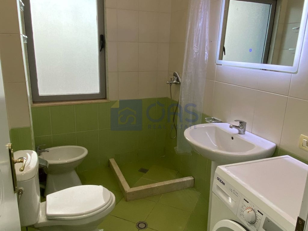 Affittasi appartamento 1+1 ad Astir 400 euro.