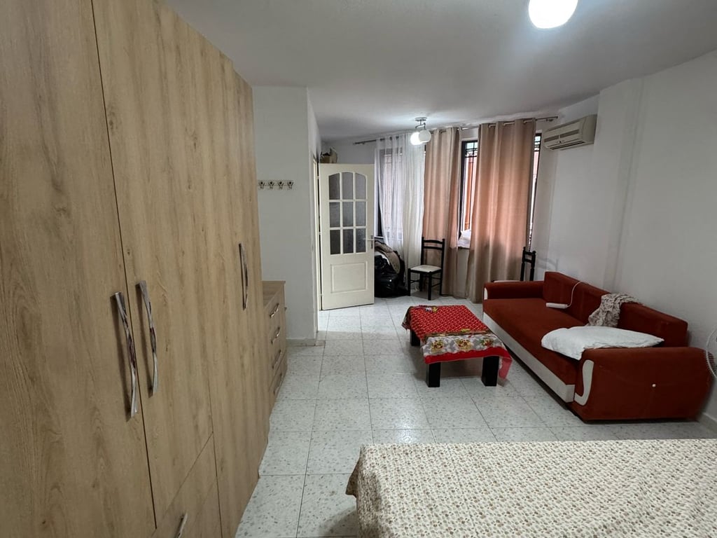 1+1 for rent on Durres Street, near the Polish Embassy.