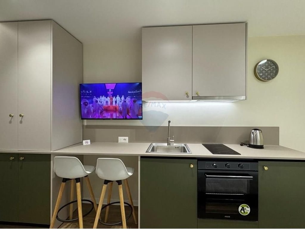 Apartments &amp; Studios for sale in New Market.