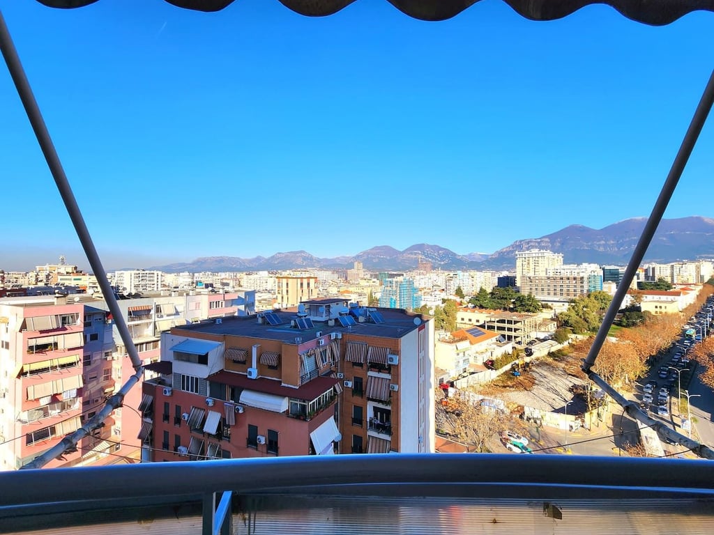 Affittasi appartamento 1+1 in zona Zogu I ZI a 520 euro.