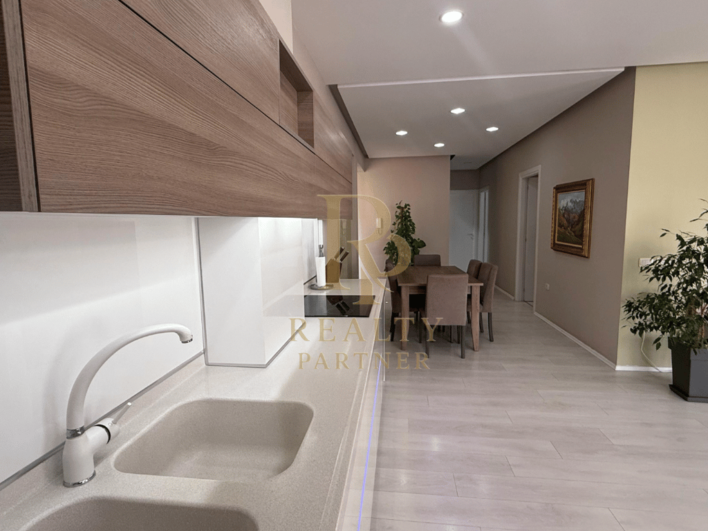 🔑Apartament 3+1 me Qira ,Kompleksi FZ (Liqeni i Thatë)