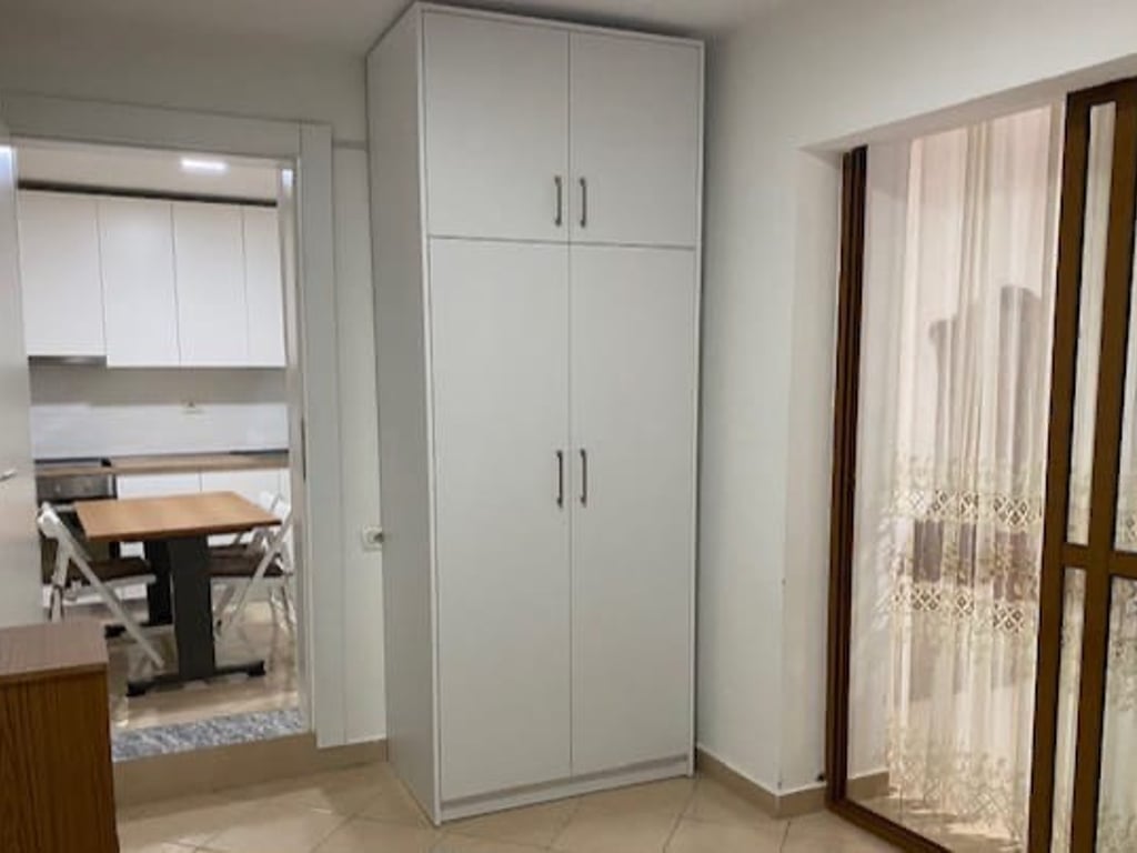 Apartament me qera 1+1