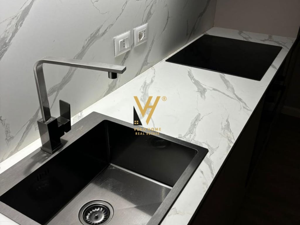 JEPET AMBIENT BIZNESI ME QERA NE BLLOK 70.000 LEKE