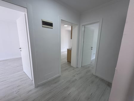 APARTAMENT 2+1 PER SHITJE, BUZE RRUGE Rr.ASIM VOKSHI!