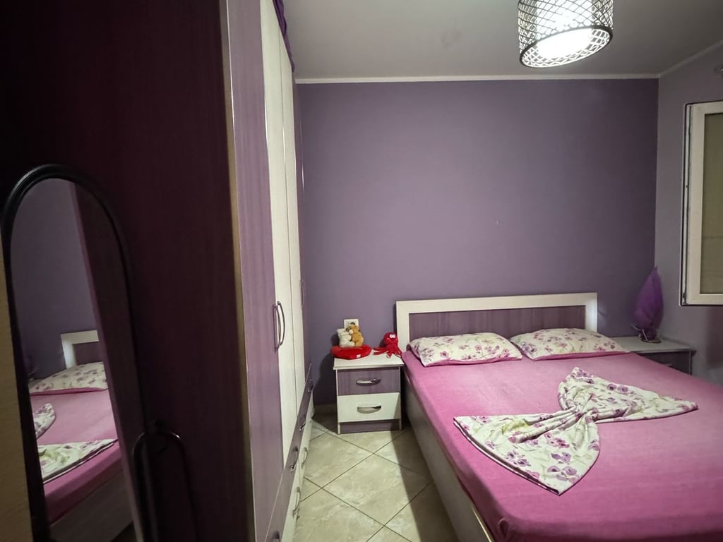 Affittasi appartamento 1+1, Jordani Misja (Complesso Gener 2) 450 mila lekë.