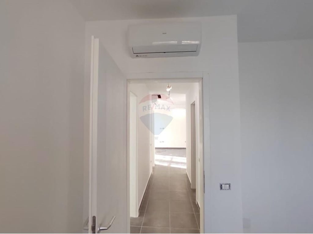 Apartament per shitje 3+1+2 tualete Liqeni .