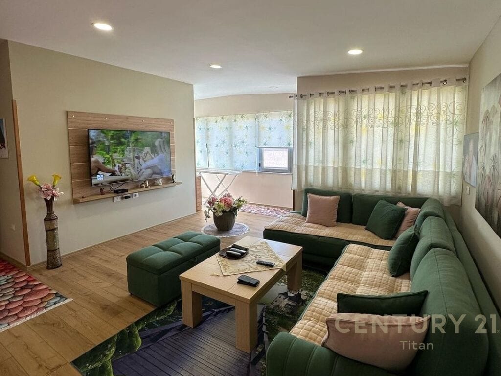 🏢 PENTHOUSE PANORAMIK NË ZEMËR TË SHËNGJINIT! 🌊 STUNNING PANORAMIC PENTHOUSE IN THE HEART OF SHËNGJIN!