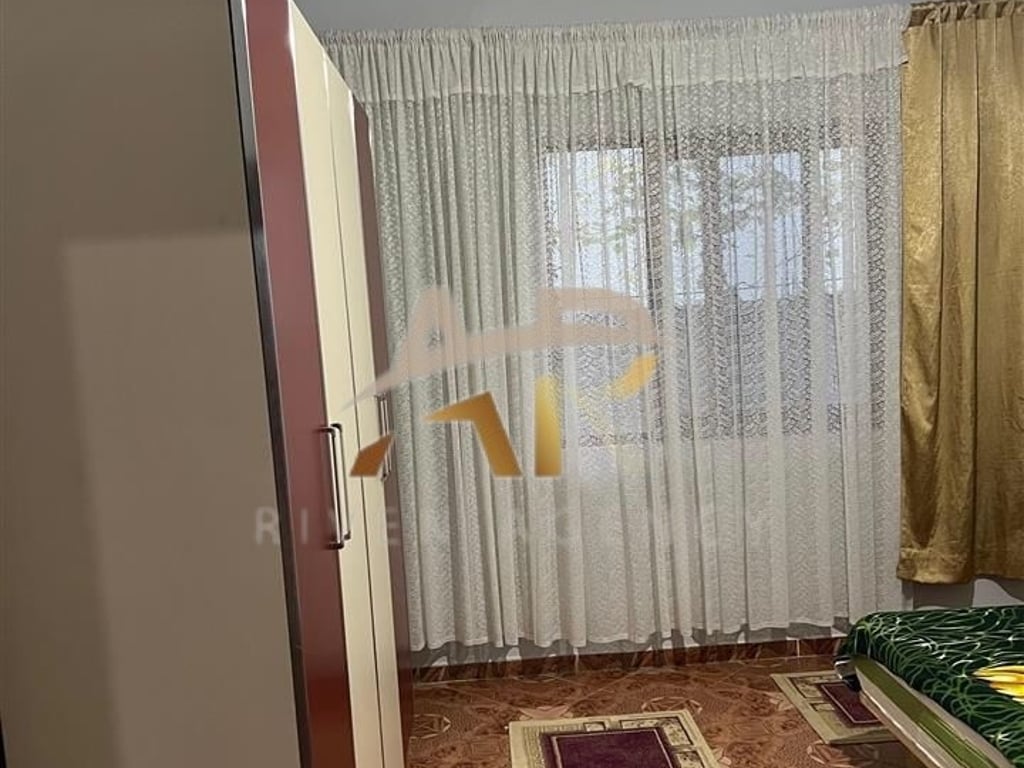 Jepet me qera shtepi private 2+1 Laprak