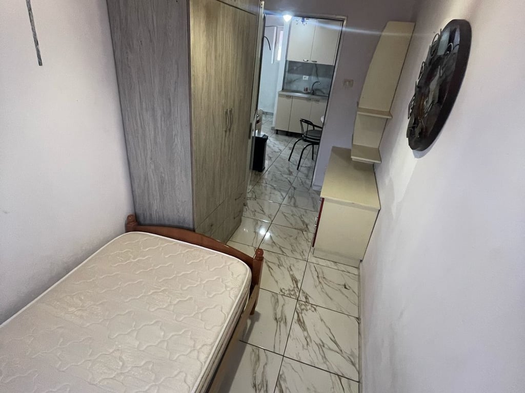 A 1+1 entrance is for rent in Don Bosko near Bar Artisti.
