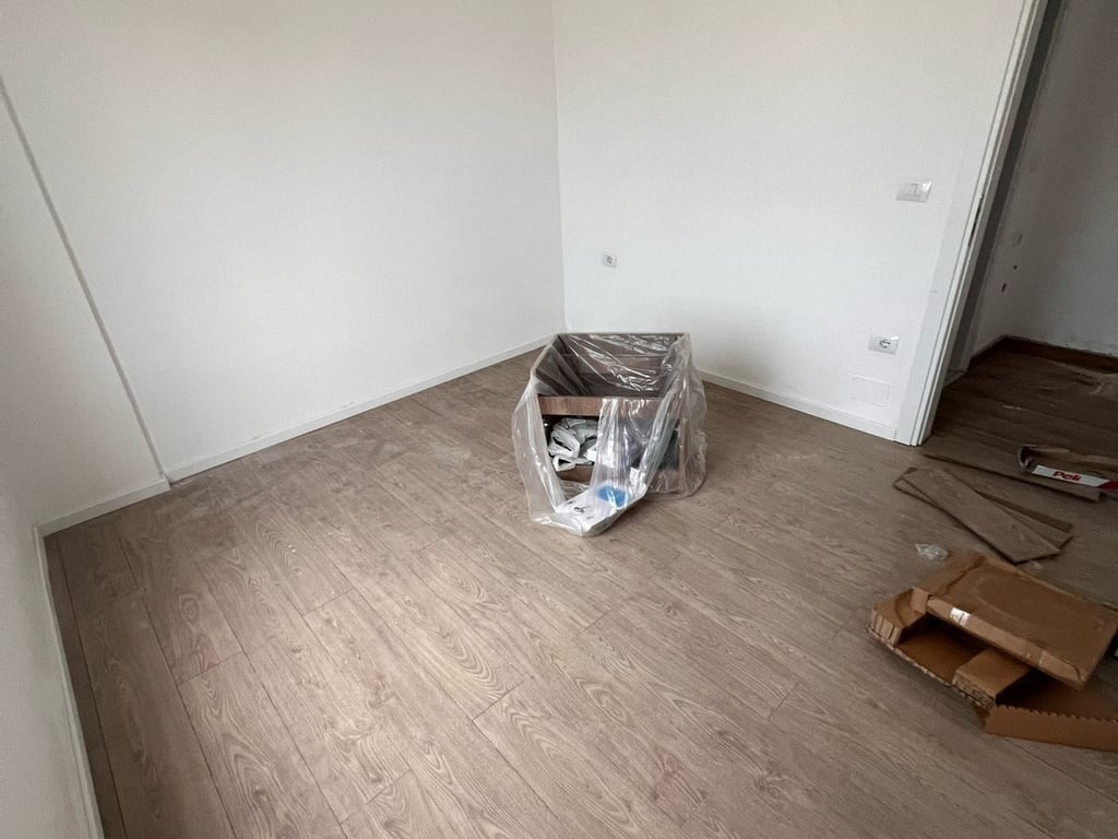 📣Shitet Apartament 1+1 te Xhamia e Selites🔑