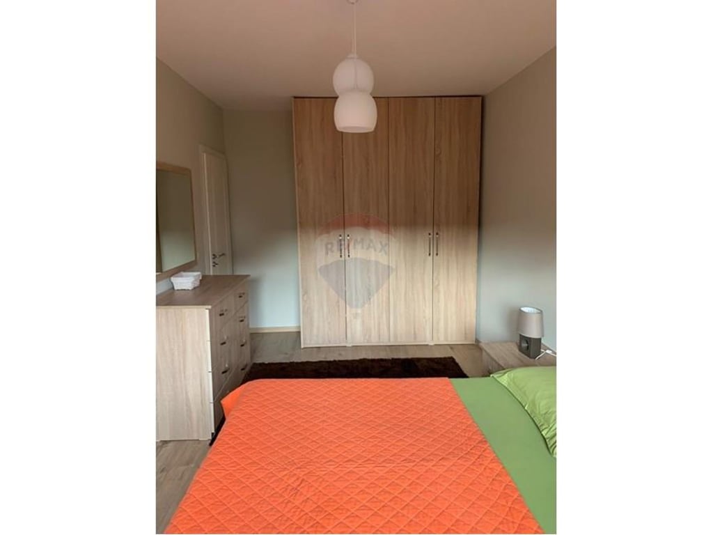 Jepet apartament 1+1 me qira ne qender te rruga Bardhok Biba