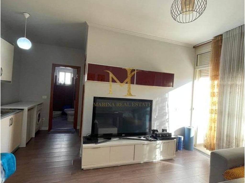 VENDESI APPARTAMENTO 1+1 CON VISTA MARE PRESSO LA RUOTA ROSSA!!