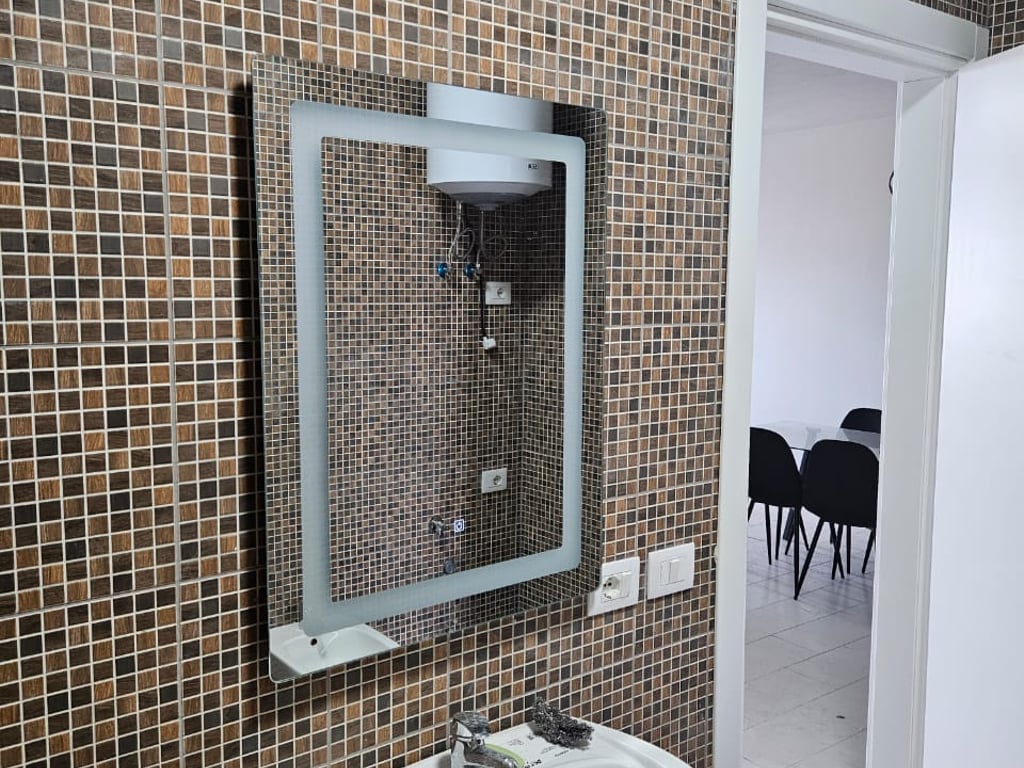 jepet apartament 1+1 i sapo mobiluar me qera tek Golden Park , perballe Amerikan 3