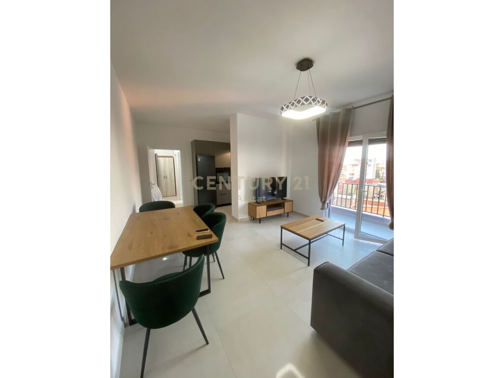 APARTAMENT 1+1 plus POST PARKIMI ME QIRA, XHAMLLIK