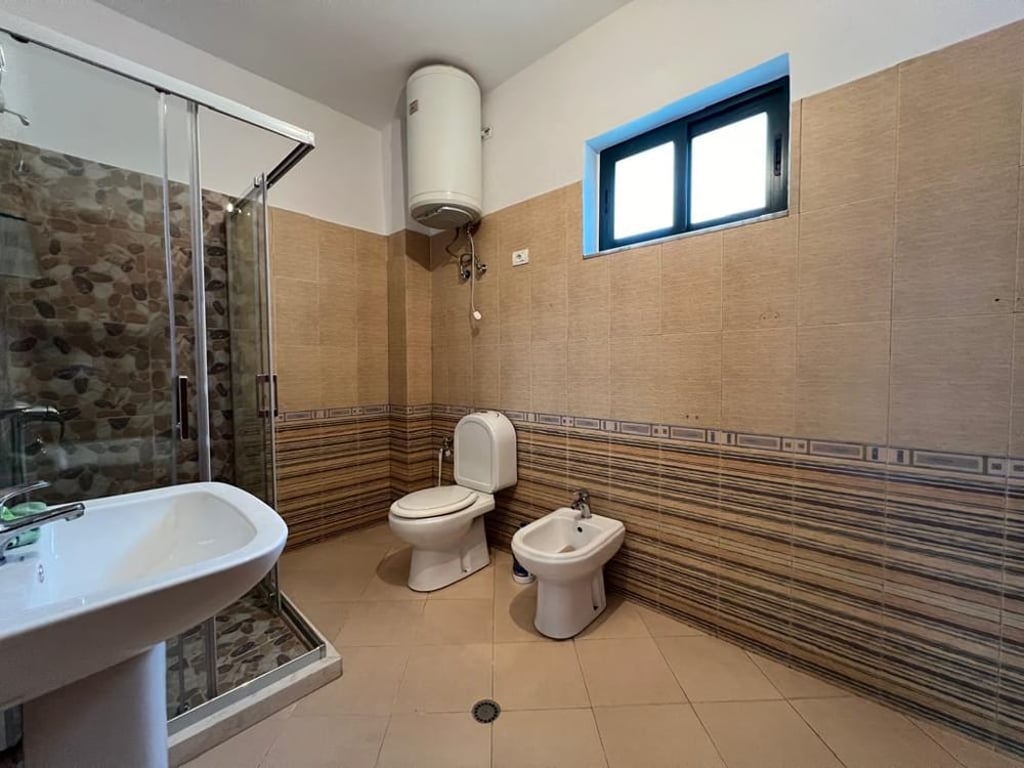 FOR SALE VILLA 450 M2 IN MJULL BATHORE