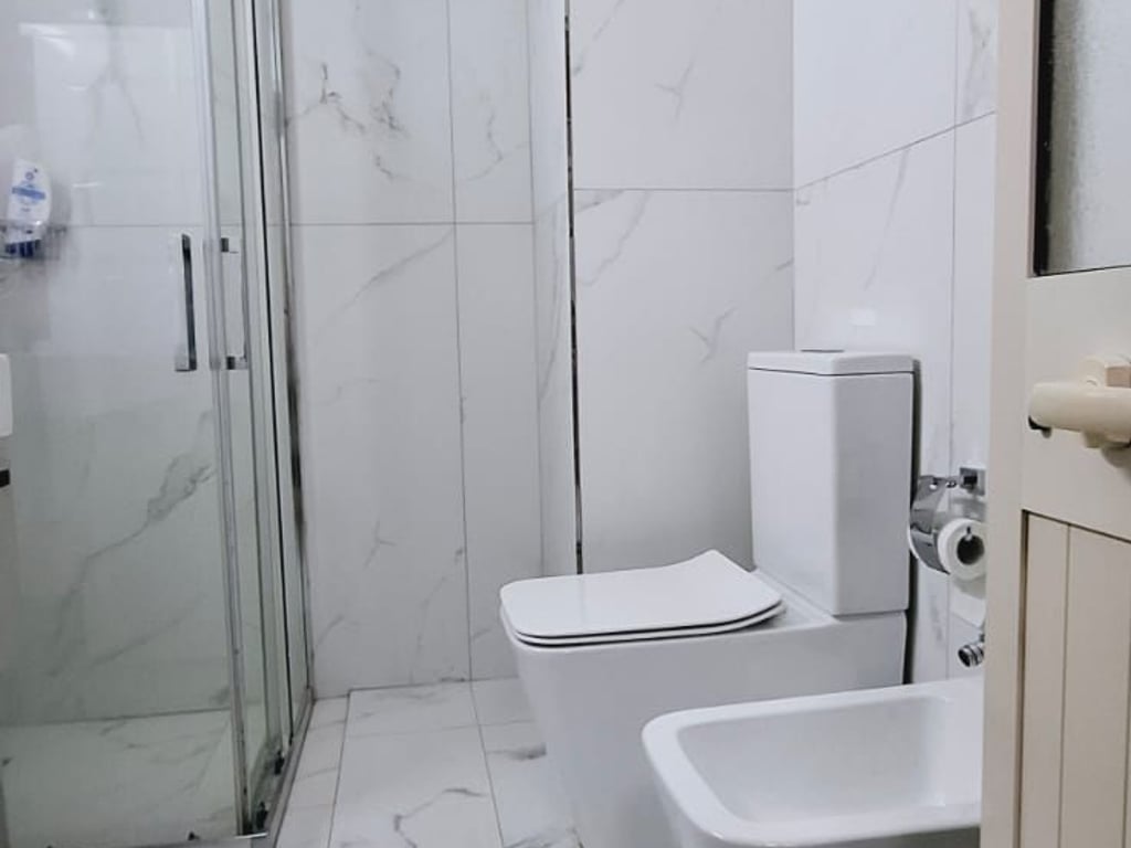 Jepet me qira apartament 1+1  Kopshti botanik,  pranë CONAD  