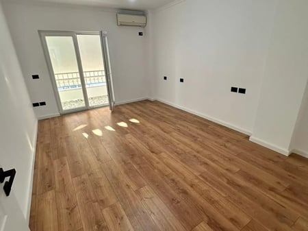 For sale: 2+1 apartment with balcony near the old bus park.