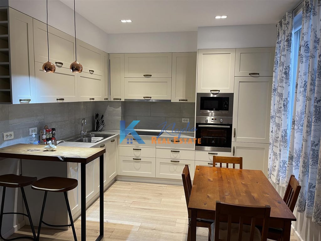 1+1 for rent near the Botanical Garden