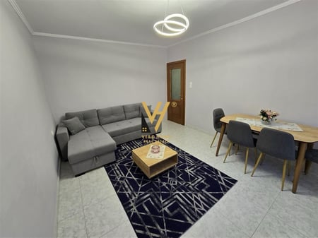 JEPET APARTAMENT 1+1 ME QERA NE SELITE 700 EURO