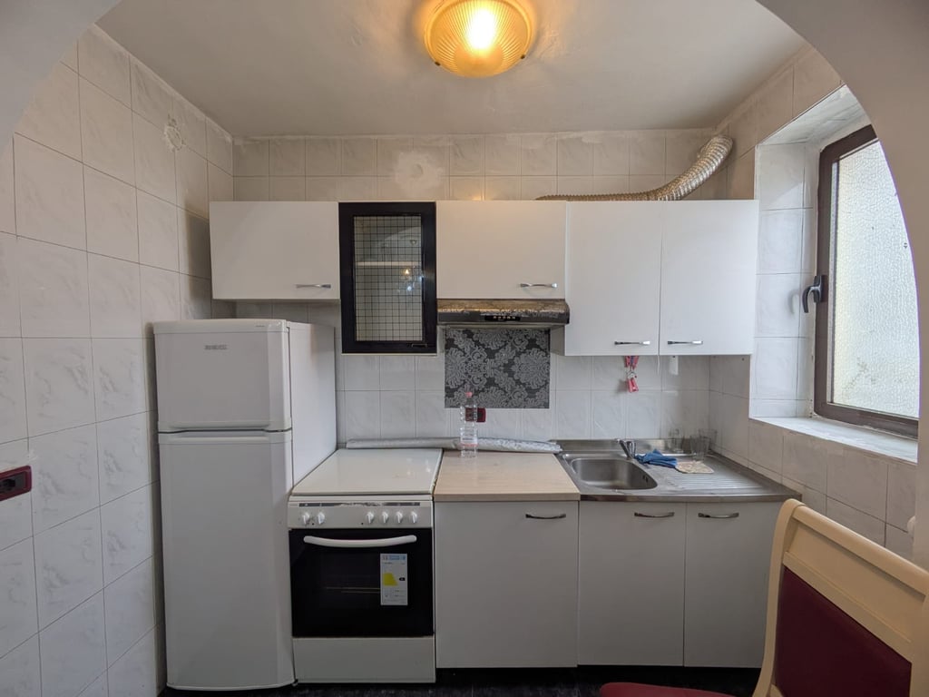 Apartament 1+1 me qira tek Rruga e Kavajes