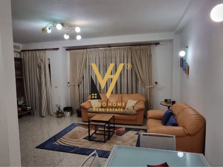 AFFITTASI APPARTAMENTO 1+1+BLK IN ZONA PAZARI I RI A 700 EURO