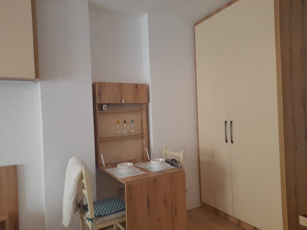 Garsoniere me qera tek Rruga e Kavajes