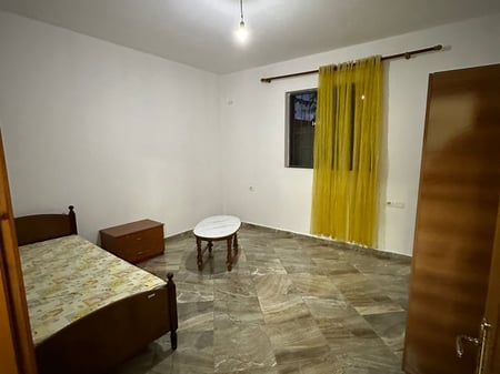 A 1-story house 2+1+parking is for rent in Allias.