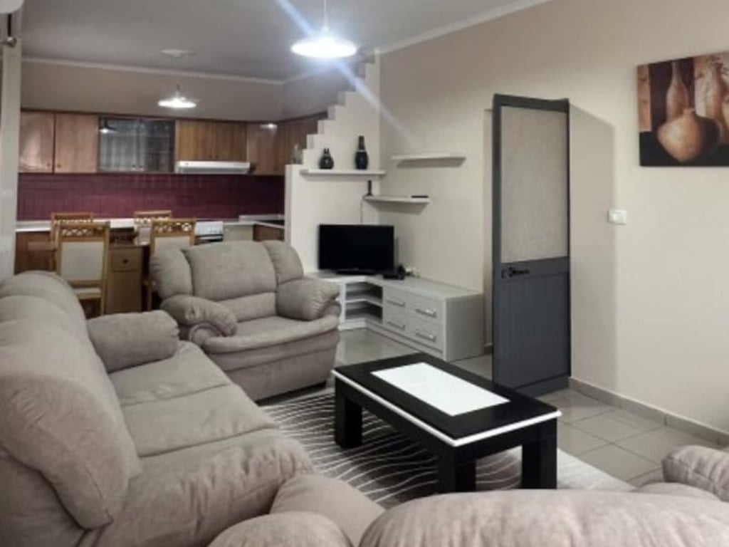 1+1, private year, Don Bosko near Neptun, price 400 euros.