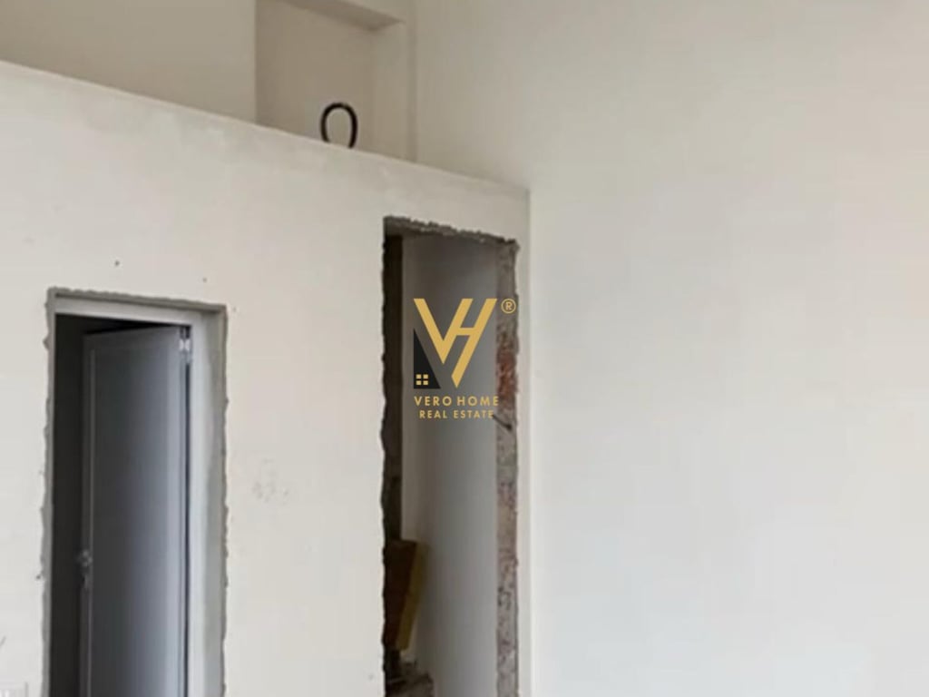 BUSINESS SPACE OF 170 M2 FOR RENT IN LINZA 1,000 EURO