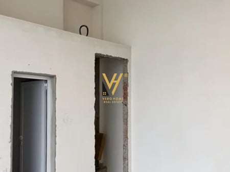 BUSINESS SPACE OF 170 M2 FOR RENT IN LINZA 1,000 EURO