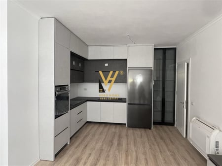 VENDESI APPARTAMENTO 2+1+BLK A UNIVERS CITY 130.000 EURO
