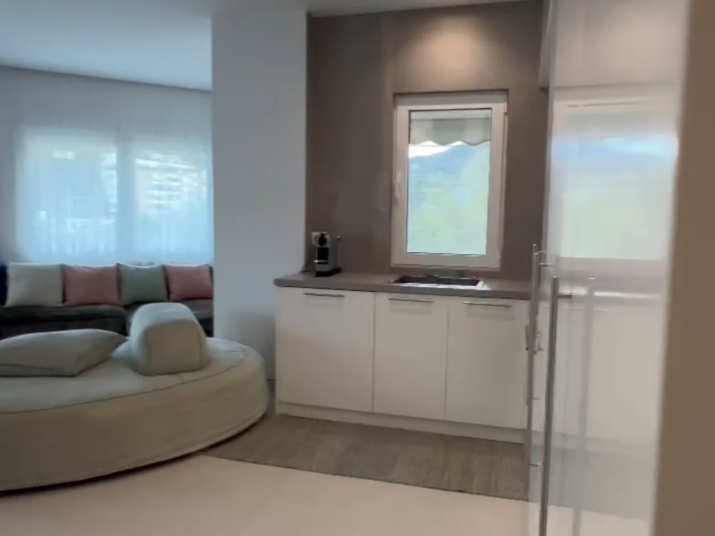 2+1 apartment for sale near the dry lake and the Zoo Garden.