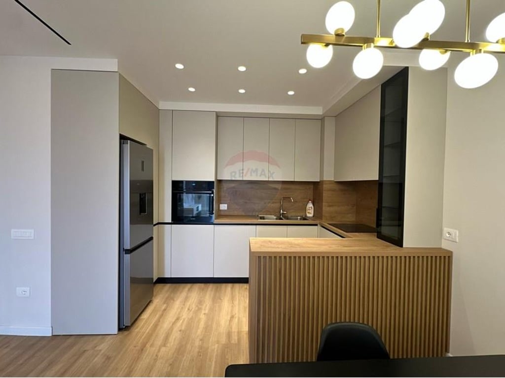 Shitet apartament 2+1+2 + parkim tek Ish Profarma