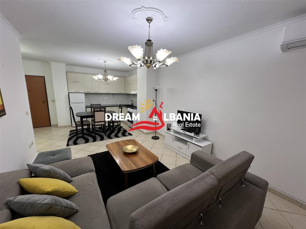 Apartament 2+1 me Qera tek Komuna e Parisit, Tirane (ID 42215239)