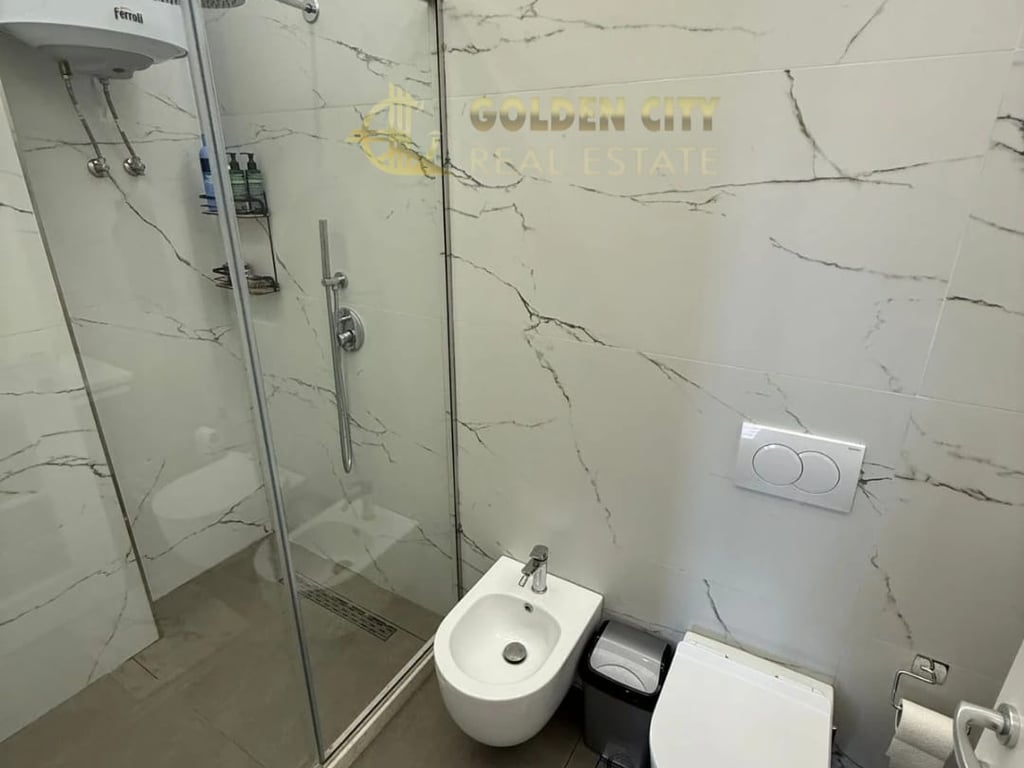 ✦ Apartament 2+1+2 | 107m² | Super Investim &amp; Totalisht i Mobiluar | Stacioni i Trenit, Durrës ✦ 150000