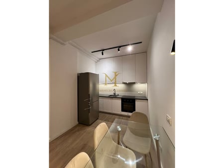 SHITET APARTAMENT NE PLAZH HEKURUDHA DURRES !!