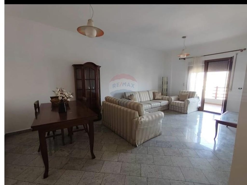 Appartamento in affitto 2+1+2 Via Kavajë.