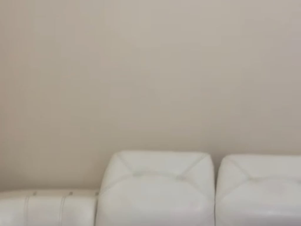 Jepet me qera hyrje 1+1,kati i pare i nje shtepie 2 kateshe te shkolla e Kuqe