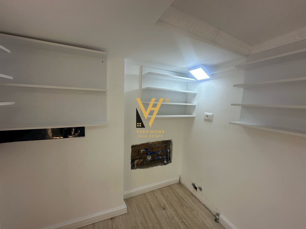 JEPET AMBIENT 40M2 ME QERA NE BLLOK 900 EURO
