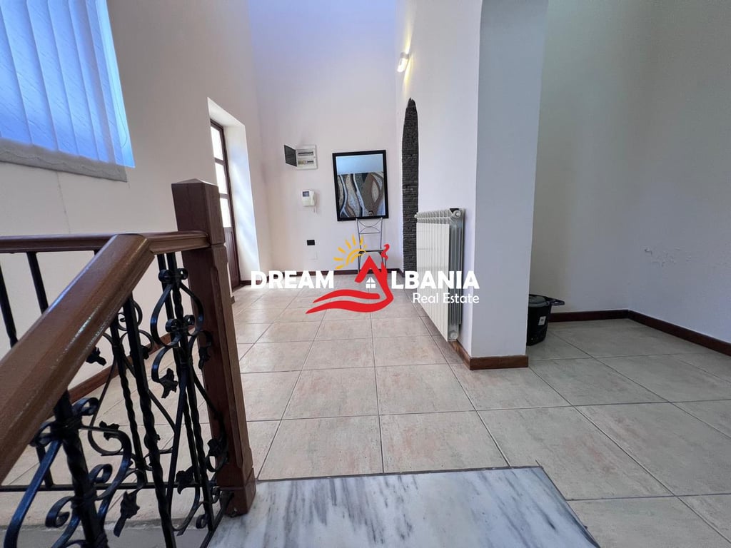Villa in affitto in Via Elbasanit, vicino alle Ville Tedesche a Tirana (ID 4251357)
