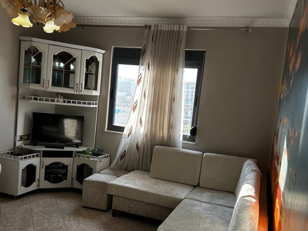 Affittasi appartamento 2+1, Laprake vicino all'Ospedale Militare 420 euro.