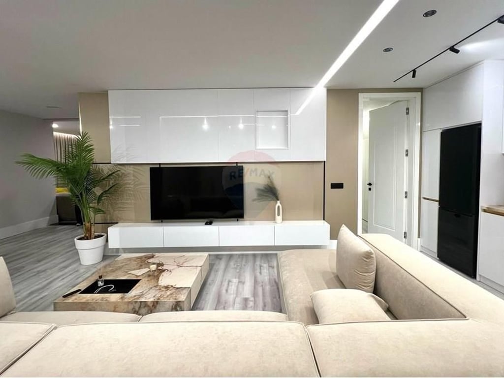 LUXURIOUS APARTMENT FOR RENT – PERFECT LOCATION