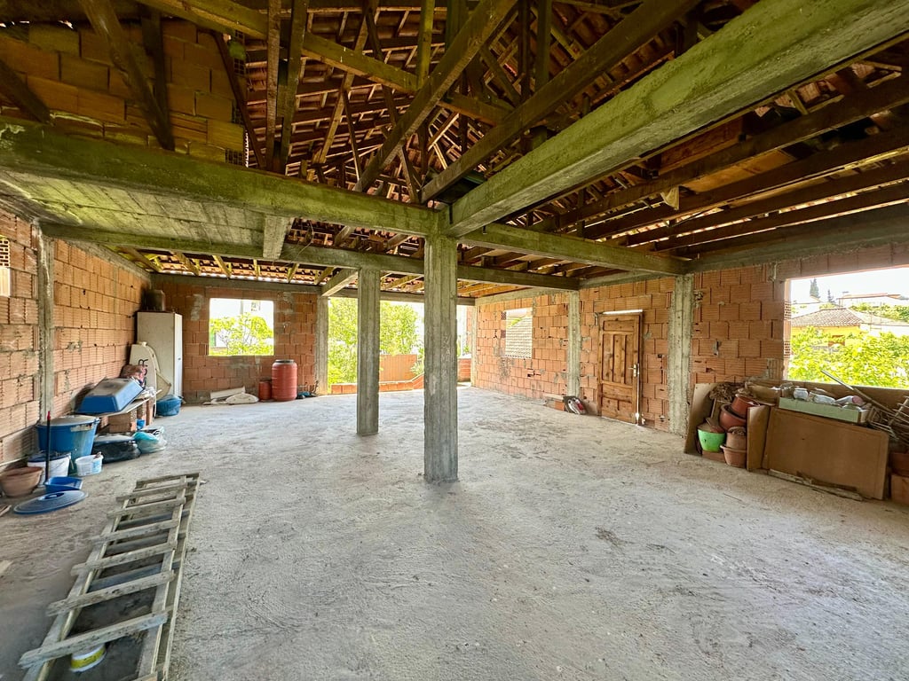 For Sale: 2-Story House, 'Lake Paskuqan', Tirana.