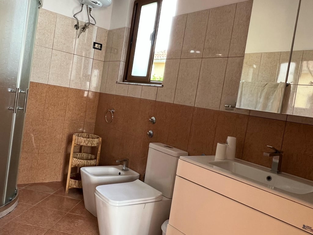 Jepet me qira apartament 2+1 + nje post parkim te Bulevardi i Ri, prane Qendres