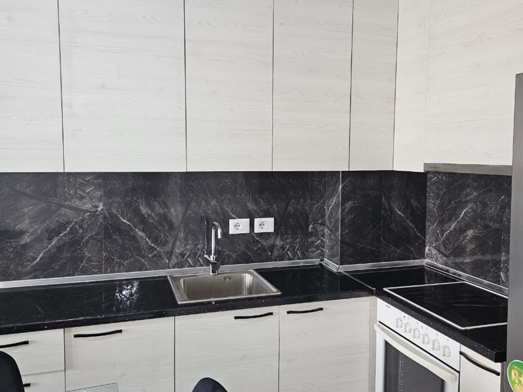 jepet apartament 1+1 i sapo mobiluar me qera tek Golden Park , perballe Amerikan 3