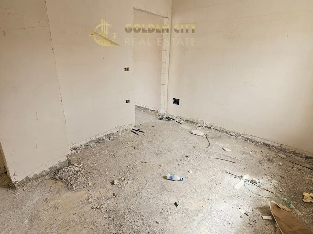 Shitet Apartament 1+1 1050€m2 Golem 