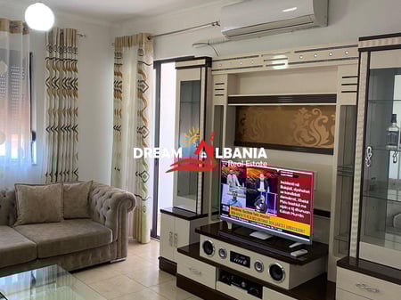Appartamento moderno 1+1 in affitto, vicino a Villa Gold – Rr Dibres (ID 42111380)
